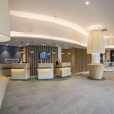 ホリデイ エクスプレス パリ Cdg エアポート ホテル