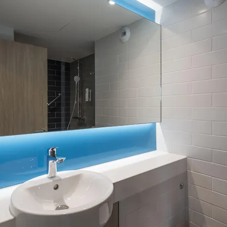 ホリデイ エクスプレス パリ Cdg エアポート