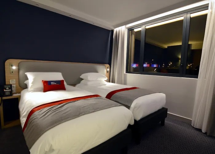 هوليداي إن إكسبريس - باريس - مطار باريس شارل ديغول 3*