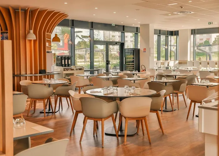 فندق هوليداي إن إكسبريس - باريس - مطار باريس شارل ديغول