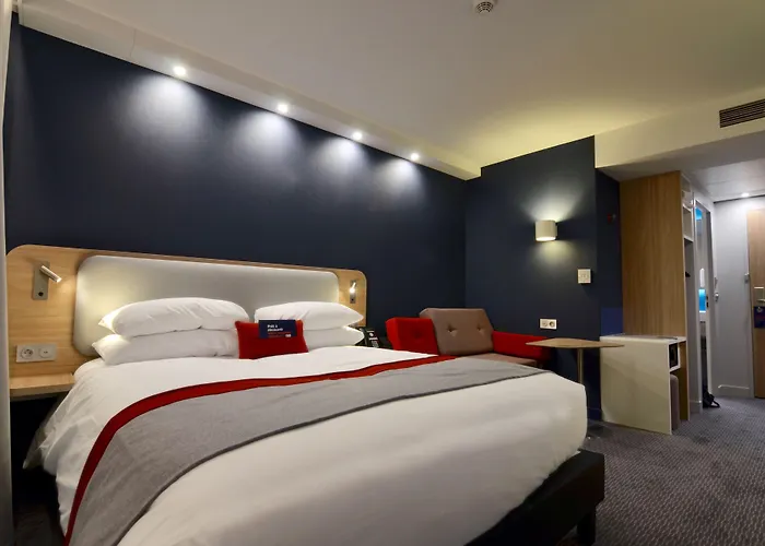 هوليداي إن إكسبريس - باريس - مطار باريس شارل ديغول 3*