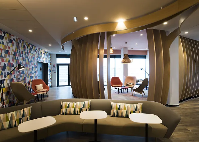 هوليداي إن إكسبريس - باريس - مطار باريس شارل ديغول فندق 3*